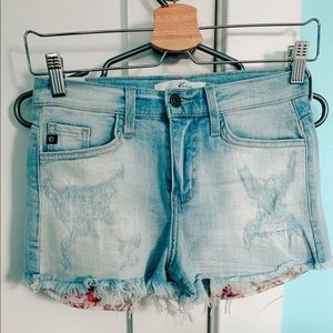 KanCan Floral Pocket Shorts